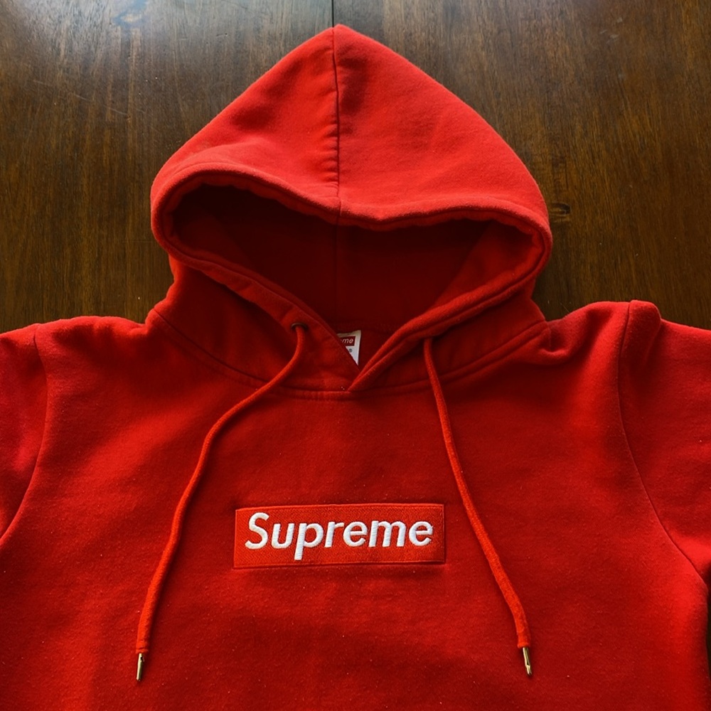 Supreme Red Hoodie - Picture 9 of 17